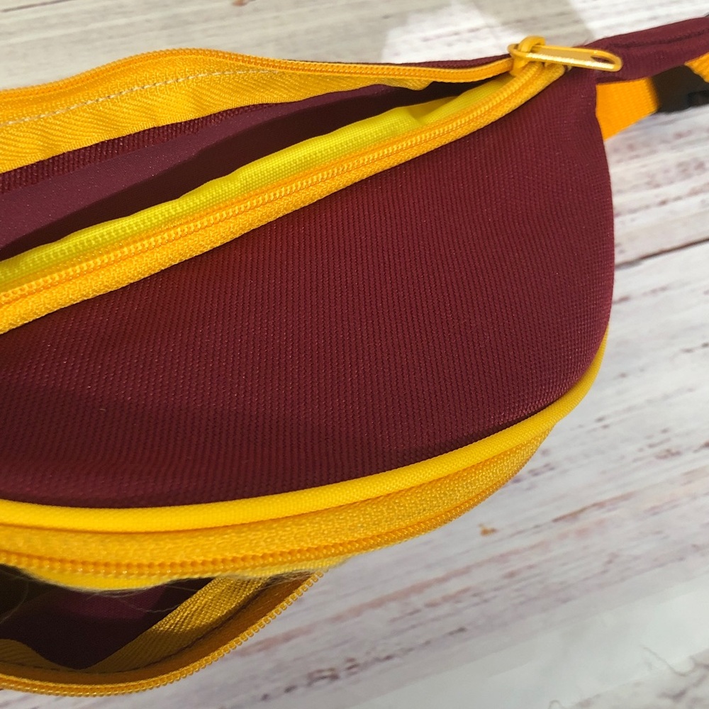 University of Southern California USC T-Shirt LG Tailgate Graduation Gift Set - Picture 3 of 14